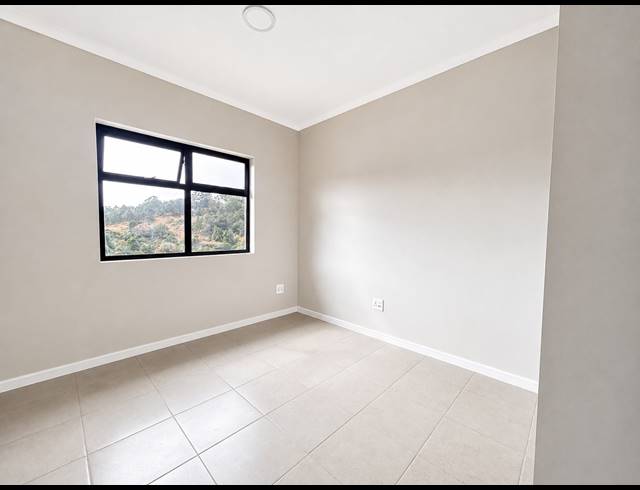1 BEDROOM APARTMENT TO LET IN WATERFALL